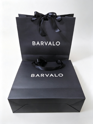 Guter Preis Wiederverwertete Geschenktaschen Matte schwarze Papiertaschen mit Satinband Bogen für Mode Kosmetik Schmuck und Luxus Geschenk Verpackung Bedürfnisse Online