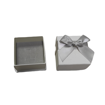 Guter Preis Anpassungsfähige Schmuckpapierbox mit starrem Grautisch-Kunstpapier, Warmstempel, Prägung und Magnetverschluss, ideal für Ringe, Halsketten, Ohrringe online