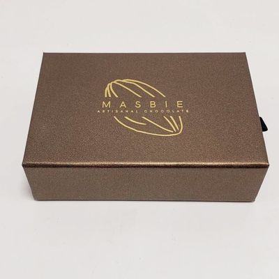 Guter Preis Kundengebundene vorzügliche Schokoladen-Verpackungs-Kästen mit Goldfarbinnerem Halter Online