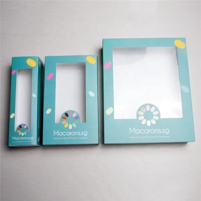 Guter Preis Helle weiße Karten-Brett-Papier-Geschenkbox mit PVC-Fenster-Logo Customed-Drucken Online
