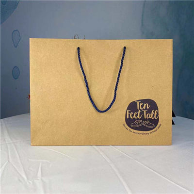 Guter Preis Heiße stempelnde Logo Large Model Kraft Paper-Geschenk-Taschen Online